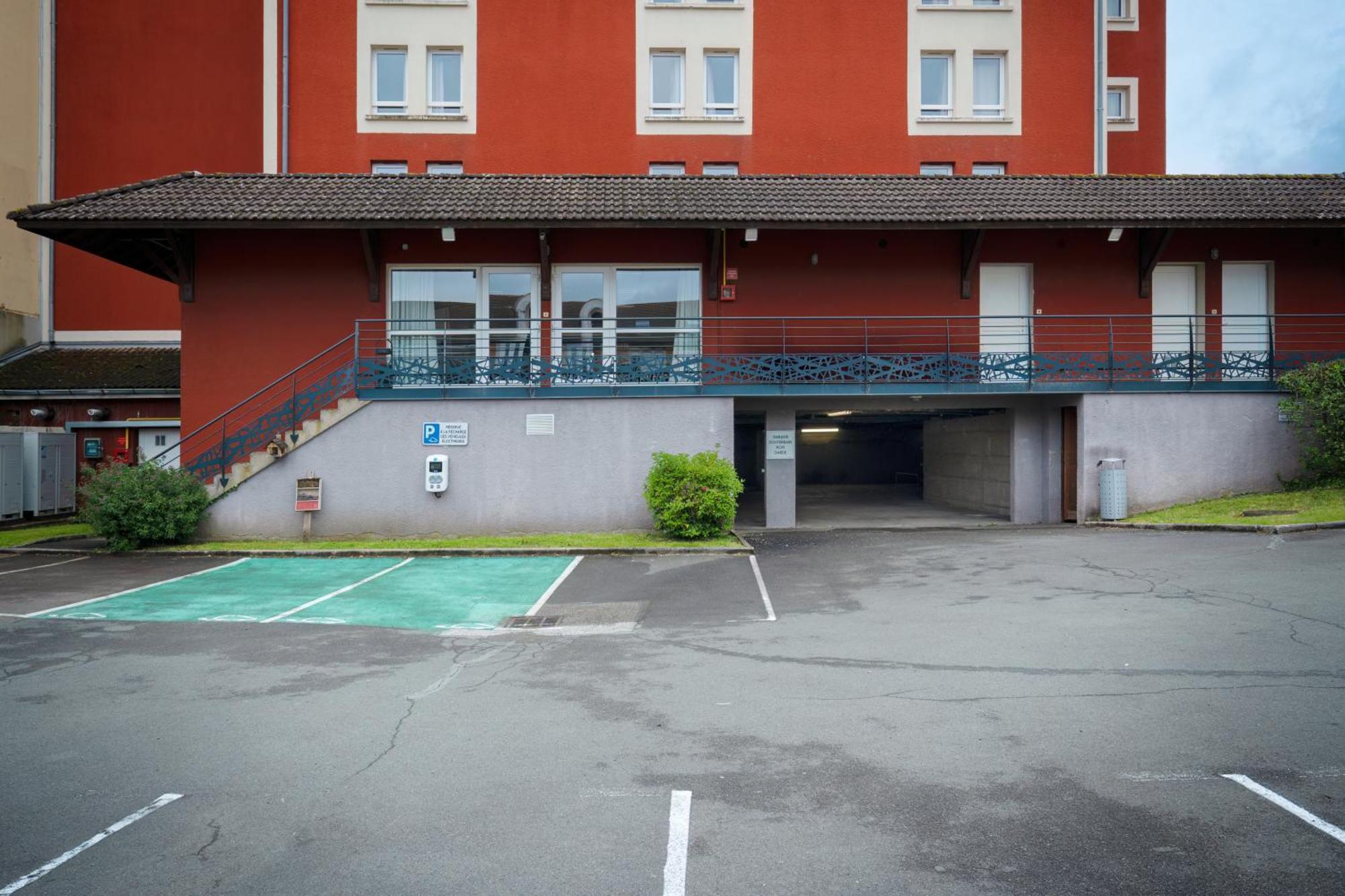 Kyriad Belfort Centre Gare Esterno foto